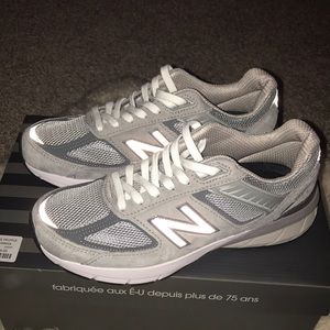 New Balance 990v5